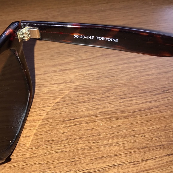 Woolrich sunglasses tortoise print - Picture 3 of 3